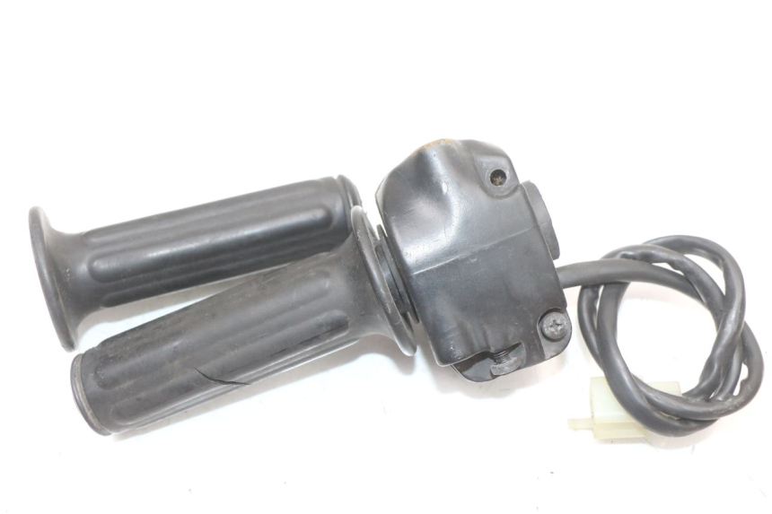 photo de PRZEŁĄCZNIK PRAWY RENAULT KOURANOS 125 (2001 - 2004) - Widok ogólny