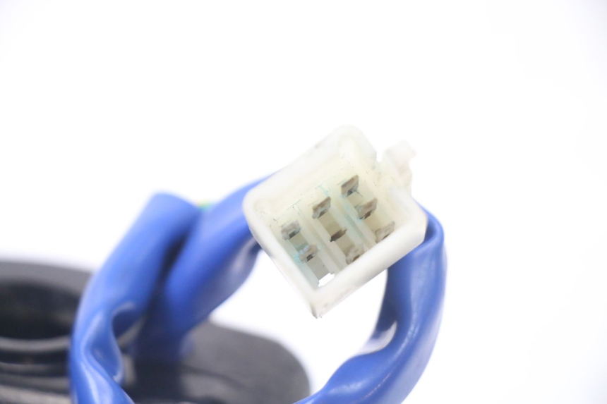 photo de PRZEŁĄCZNIK PRAWY KYMCO PEOPLE S 125 (2000 - 2008) - Punkty mocowania