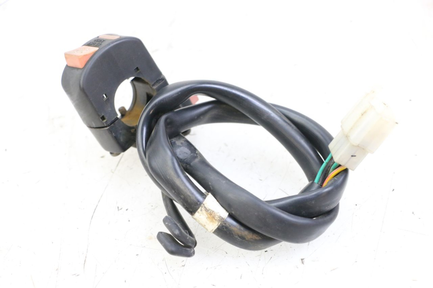 photo de PRZEŁĄCZNIK PRAWY KYMCO STRYKER OFF ROAD 125 (1999 - 2005) - Inny kąt widzenia