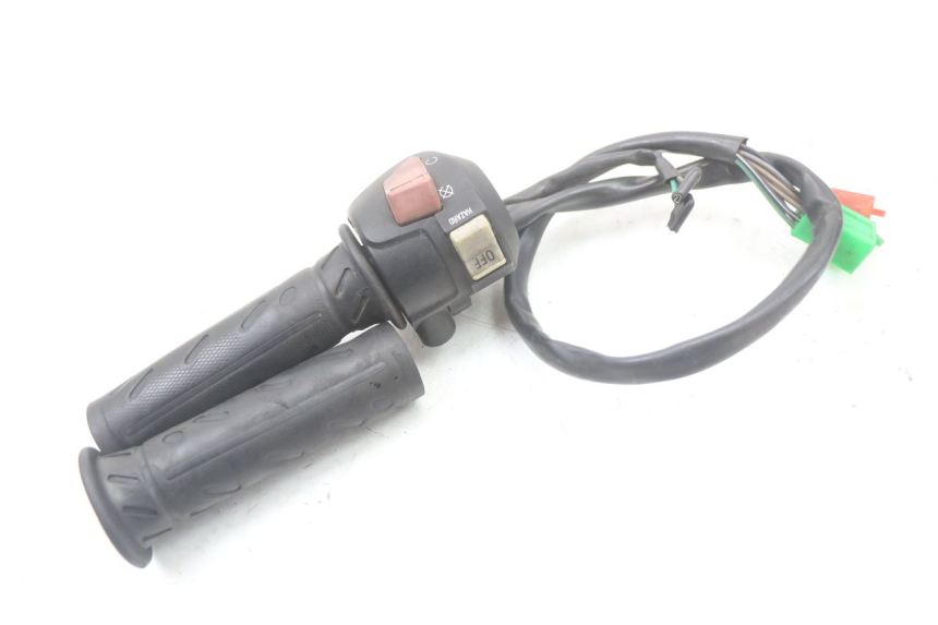 photo de PRZEŁĄCZNIK PRAWY KYMCO X-TOWN XTOWN 125 (2016 - 2021) - Zbliżenie techniczne