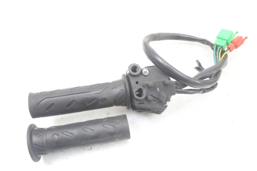 photo de PRZEŁĄCZNIK PRAWY KYMCO X-TOWN XTOWN 125 (2016 - 2021) - Punkty mocowania