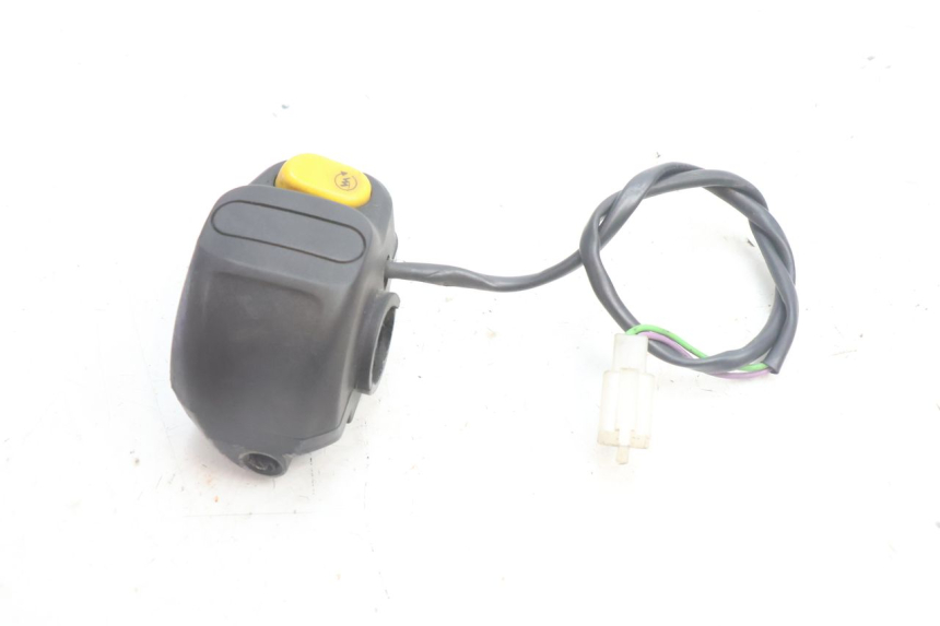 photo de PRZEŁĄCZNIK PRAWY PEUGEOT LUDIX BLASTER 50 (2006 - 2014) - Zoom stanu zużycia