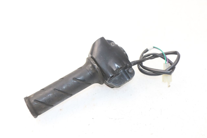 photo de PRZEŁĄCZNIK PRAWY PEUGEOT LUDIX 50 (2008 - 2017) - Inny kąt widzenia