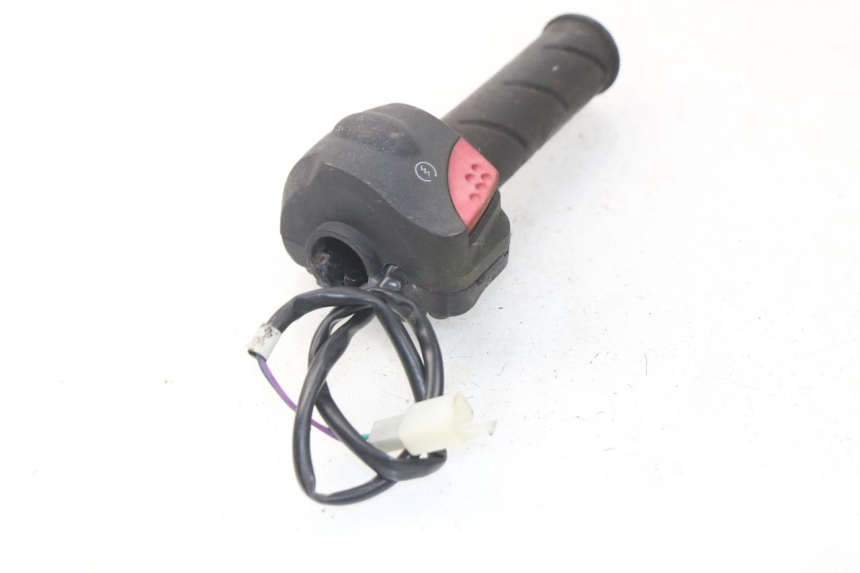 photo de PRZEŁĄCZNIK PRAWY PEUGEOT LUDIX 50 (2008 - 2017) - Widok ogólny