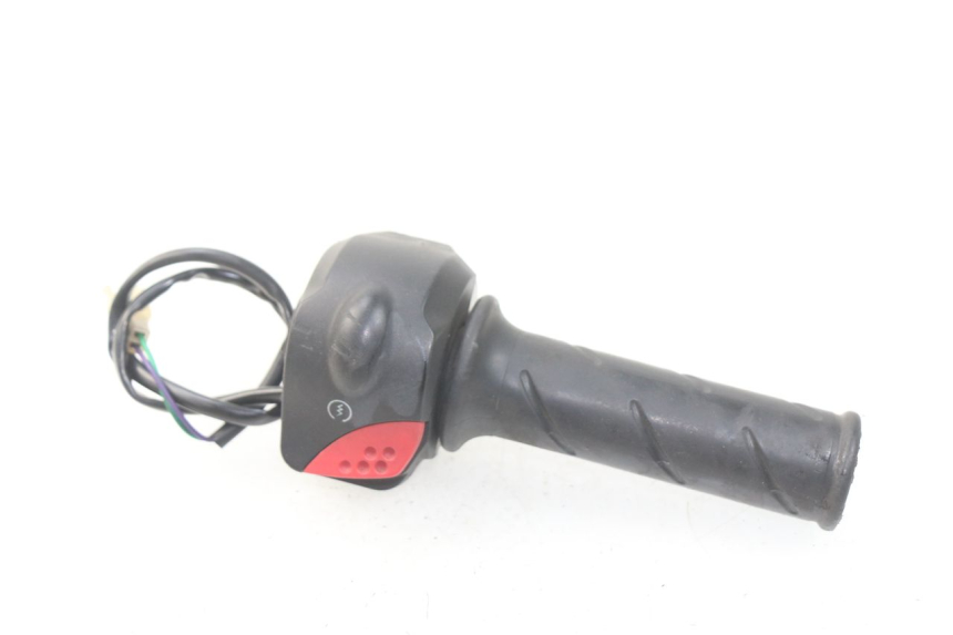 photo de PRZEŁĄCZNIK PRAWY PEUGEOT LUDIX 50 (2008 - 2017) - Widok główny