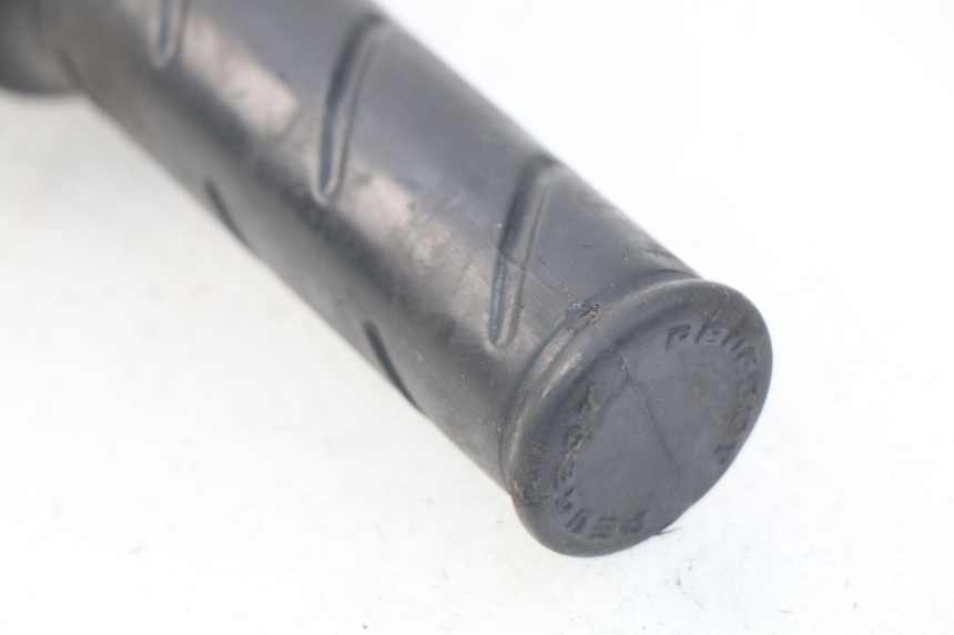 photo de PRZEŁĄCZNIK PRAWY PEUGEOT LUDIX 50 (2008 - 2017) - Szczegół części