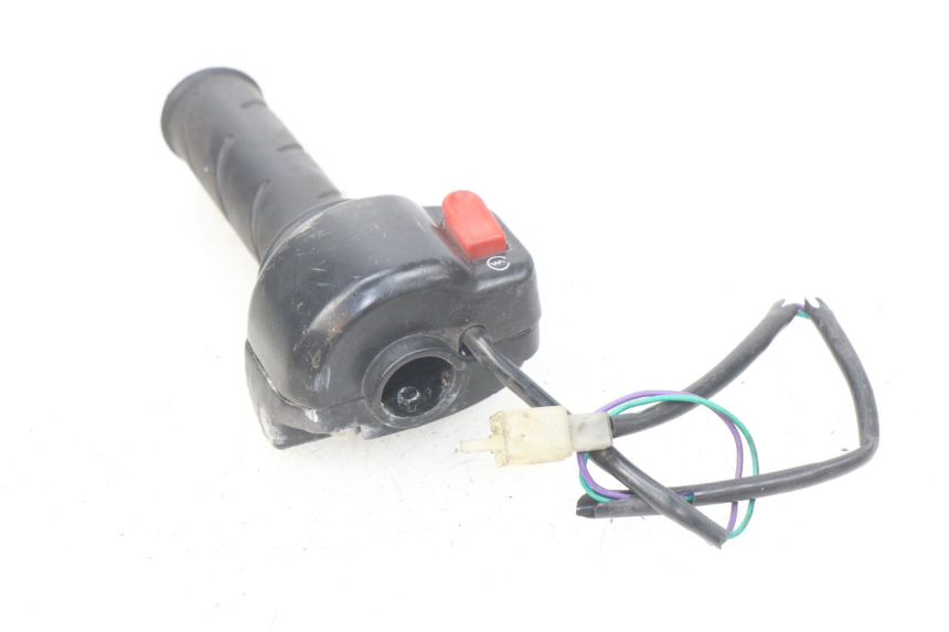 photo de PRZEŁĄCZNIK PRAWY PEUGEOT LUDIX 50 (2008 - 2017) - Szczegół części