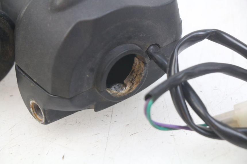 photo de PRZEŁĄCZNIK PRAWY PEUGEOT LUDIX 50 (2008 - 2017) - Zbliżenie techniczne