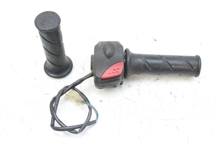 photo de PRZEŁĄCZNIK PRAWY PEUGEOT LUDIX 50 (2008 - 2017) - Widok główny