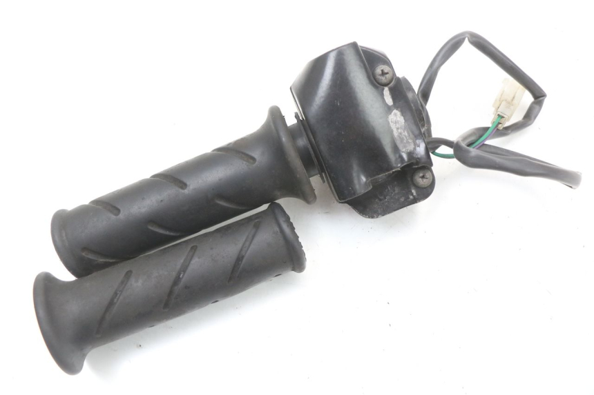 photo de PRZEŁĄCZNIK PRAWY PEUGEOT LUDIX 50 (2008 - 2017) - Punkty mocowania