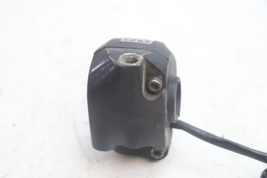 photo de PRZEŁĄCZNIK PRAWY PEUGEOT LUDIX 50 (2005 - 2007) - Zbliżenie techniczne