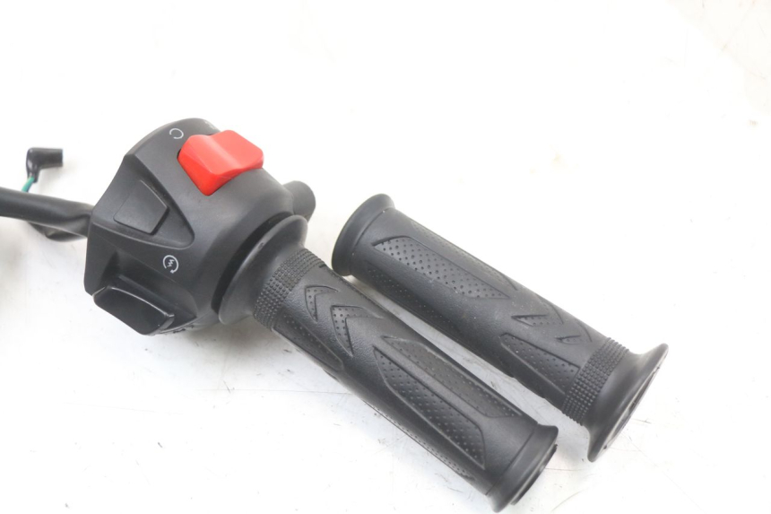 photo de PRZEŁĄCZNIK PRAWY MASAI SCRAMBLER SPORT 125 (2021 - 2025) - Szczegół części