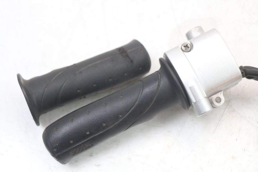 photo de PRZEŁĄCZNIK PRAWY SYM MIO 50 (2011 - 2017) - Punkty mocowania