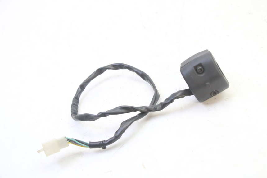 photo de PRZEŁĄCZNIK PRAWY RIEJU MRT 50 (2018 - 2021) - Widok ogólny