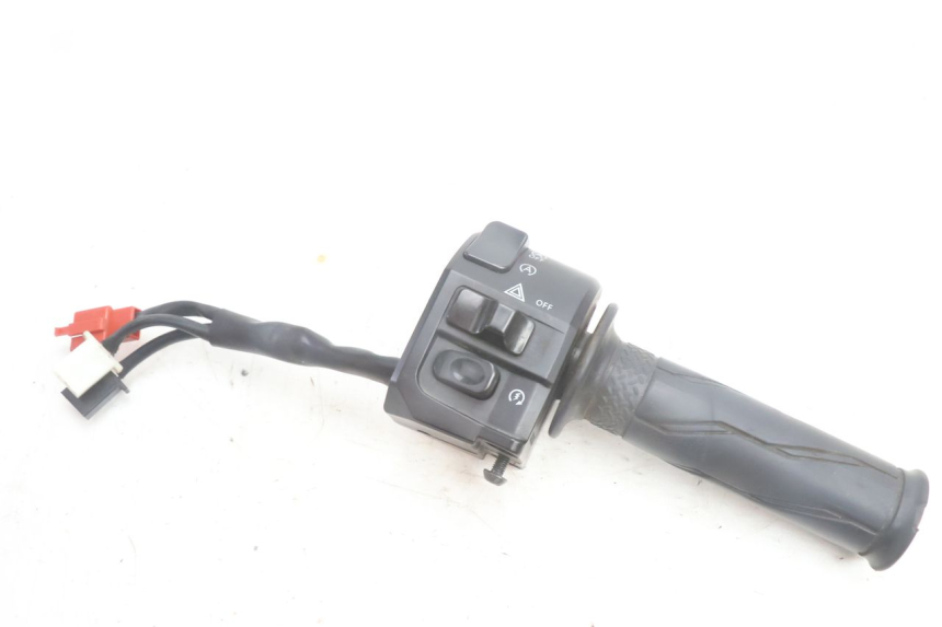photo de PRAWA PRZEŁĄCZNIK YAMAHA N-MAX NMAX 125 (2021 - 2024) - Widok główny