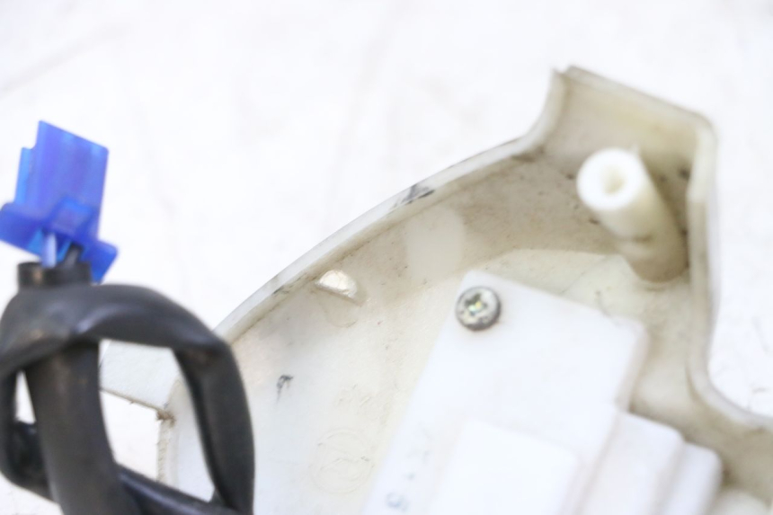 photo de PRZEŁĄCZNIK PRAWY YAMAHA NEOS NEO'S 4T 50 (2008 - 2016) - Zoom stanu zużycia