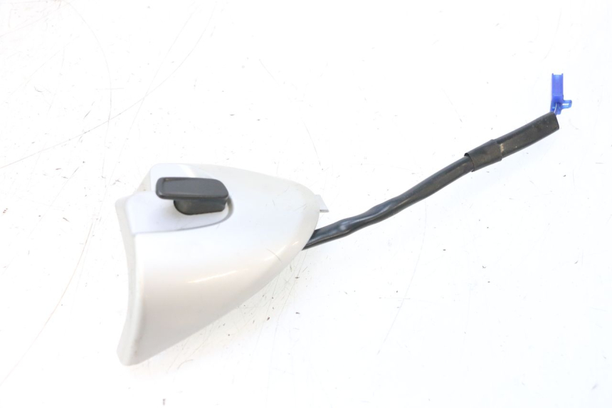 photo de PRZEŁĄCZNIK PRAWY YAMAHA NEOS NEO'S 4T 50 (2008 - 2016) - Zoom stanu zużycia