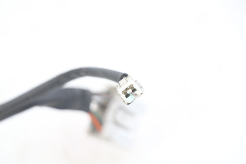 photo de PRZEŁĄCZNIK PRAWY GILERA NEXUS 125 (2007 - 2009) - Inny kąt widzenia