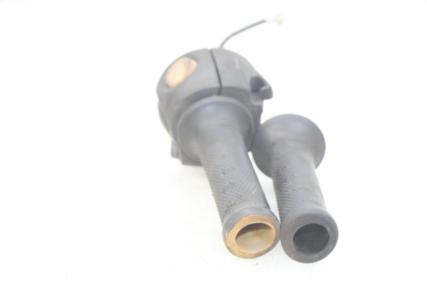 photo de PRZEŁĄCZNIK PRAWY GILERA NEXUS 125 (2007 - 2009) - Widok ogólny