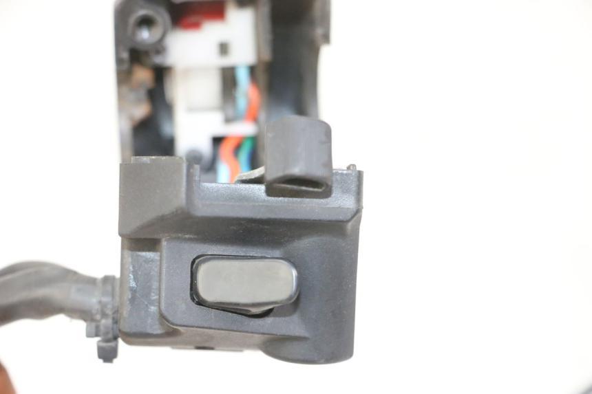 photo de PRZEŁĄCZNIK PRAWY GILERA NEXUS 125 (2009 - 2013) - Część sprawdzona