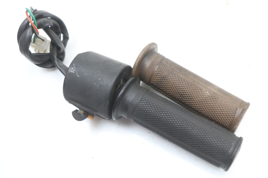 photo de PRZEŁĄCZNIK PRAWY JM MOTORS OLDIES 4T 50 (2010 - 2020) - Zbliżenie techniczne