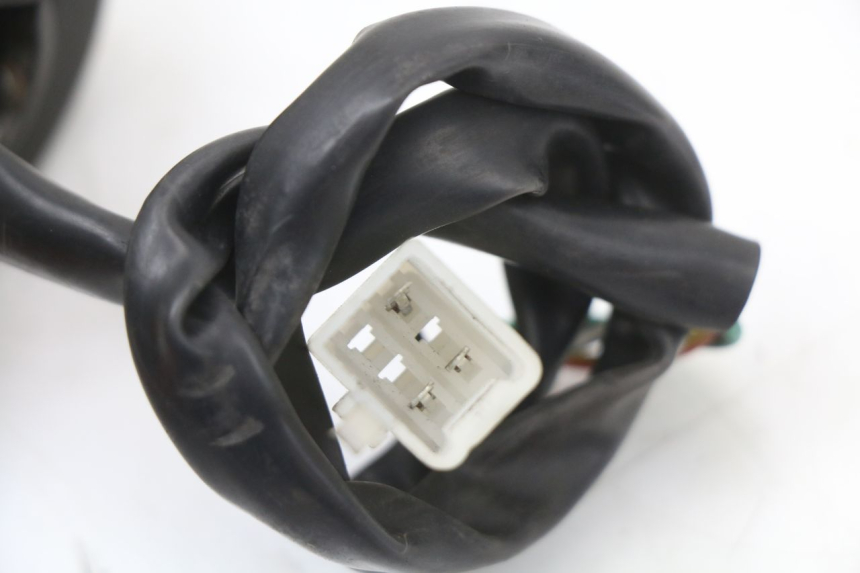 photo de PRZEŁĄCZNIK PRAWY JM MOTORS OLDIES 4T 50 (2010 - 2020) - Stan powierzchni