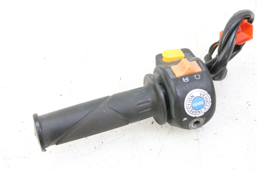 photo de PRZEŁĄCZNIK PRAWY JM MOTORS OLDIES GT 4T 50 (2018 - 2025) - Inny kąt widzenia