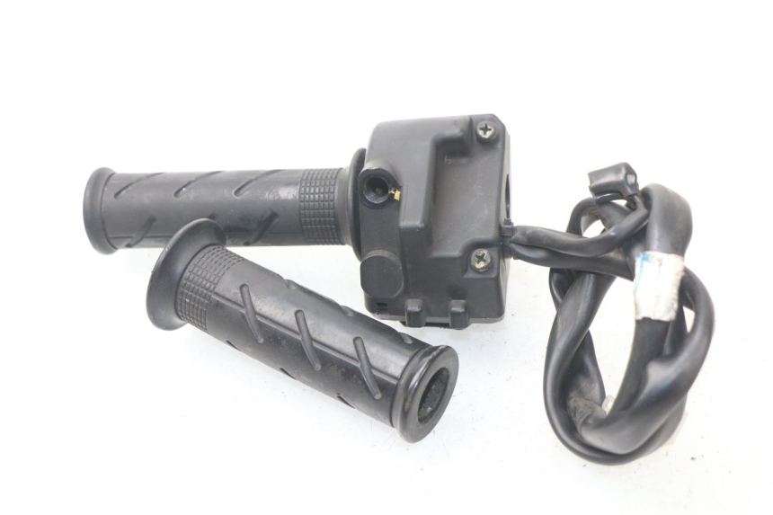 photo de PRZEŁĄCZNIK PRAWY HONDA PCX (JF47) 125 (2012 - 2013) - Widok ogólny