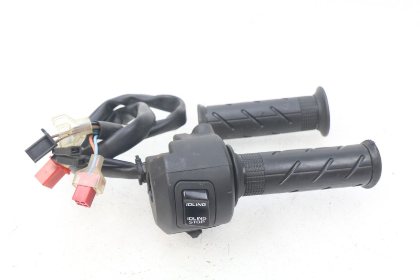 photo de PRZEŁĄCZNIK PRAWY HONDA PCX (JF57/JF64) 125 (2014 - 2018) - Punkty mocowania