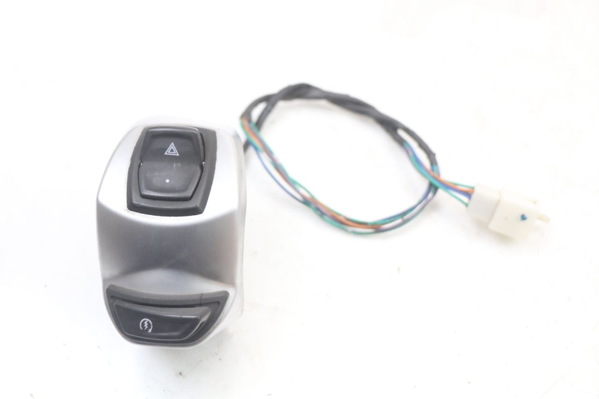 photo de PRZEŁĄCZNIK PRAWY PEUGEOT DJANGO 125 (2014 - 2017) - Widok główny