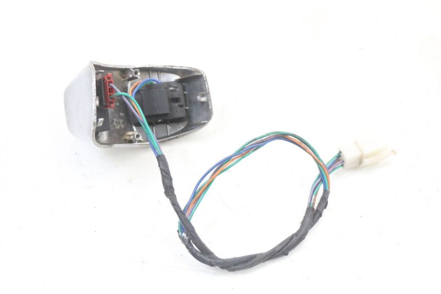 photo de PRZEŁĄCZNIK PRAWY PEUGEOT DJANGO 125 (2014 - 2017) - Inny kąt widzenia