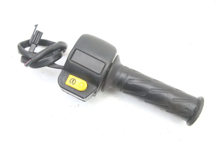 photo de PRZEŁĄCZNIK PRAWY PEUGEOT KISBEE 2T 50 (2010 - 2017) - Widok główny