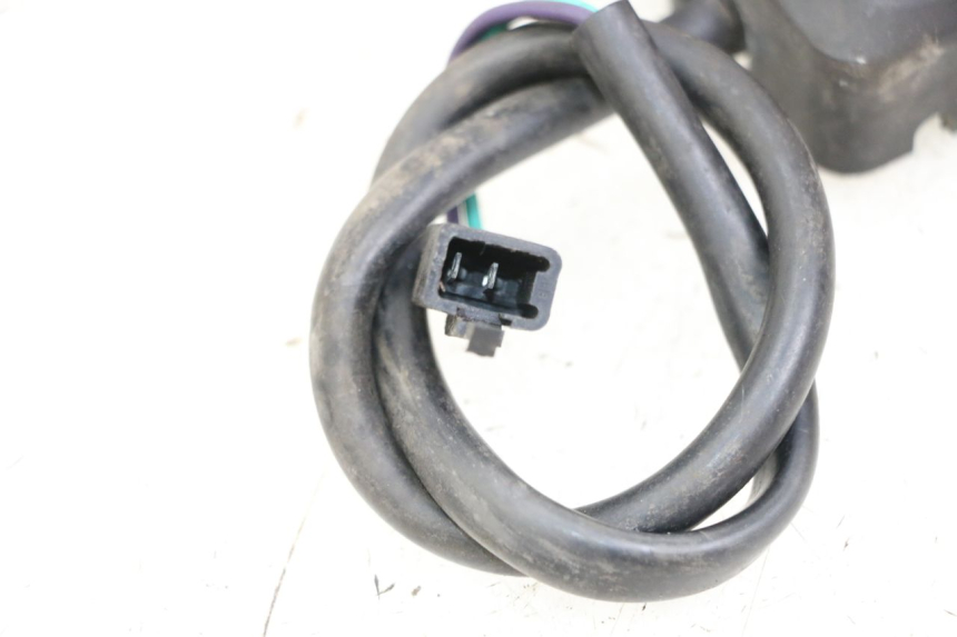 photo de PRZEŁĄCZNIK PRAWY PEUGEOT KISBEE 4T 50 (2018 - 2022) - Zoom stanu zużycia