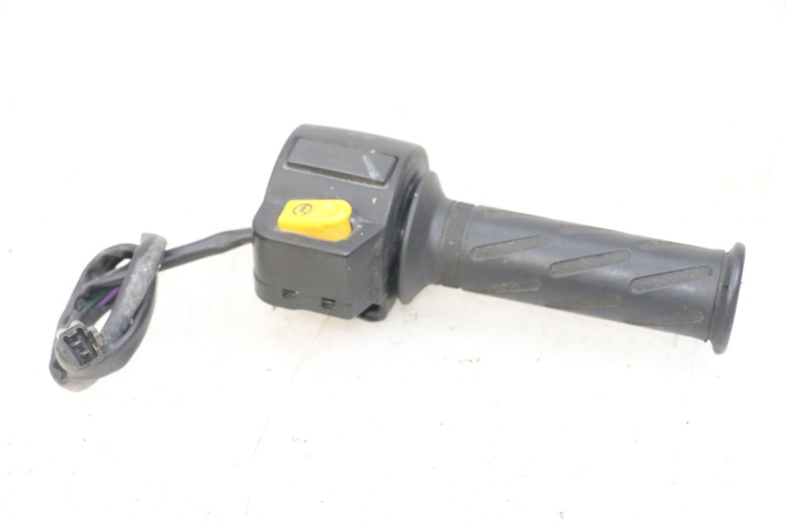 photo de PRZEŁĄCZNIK PRAWY PEUGEOT VIVACITY 125 (2010 - 2017) - Inny kąt widzenia