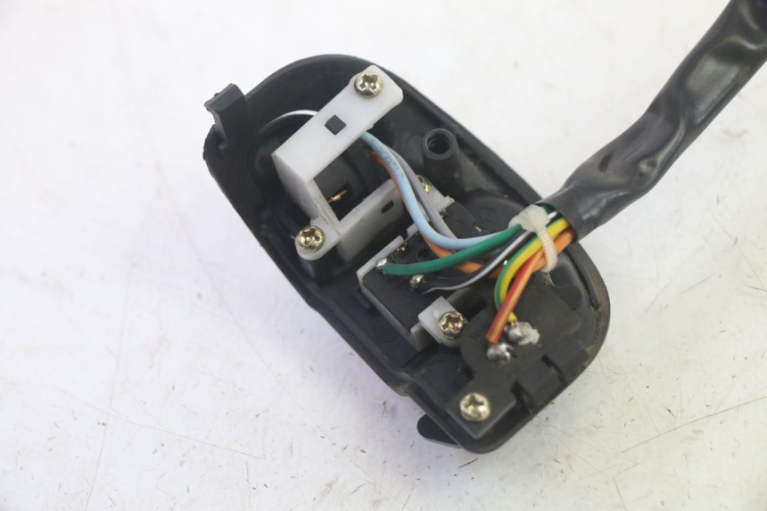 photo de PRZEŁĄCZNIK PRAWY EFUN PUSA 1 - Widok ogólny