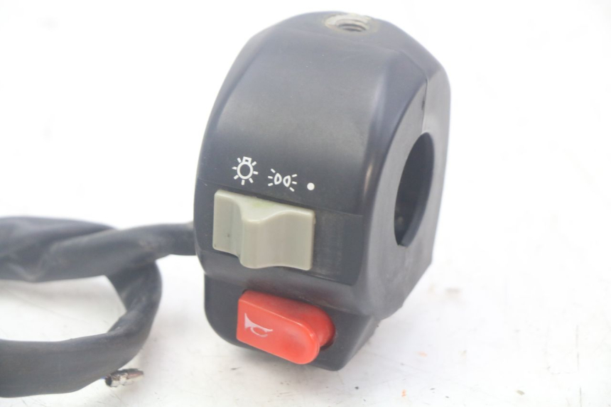 photo de PRZEŁĄCZNIK PRAWY DOLPHIN PYGMY 1 (2020 - 2024) - Zoom stanu zużycia