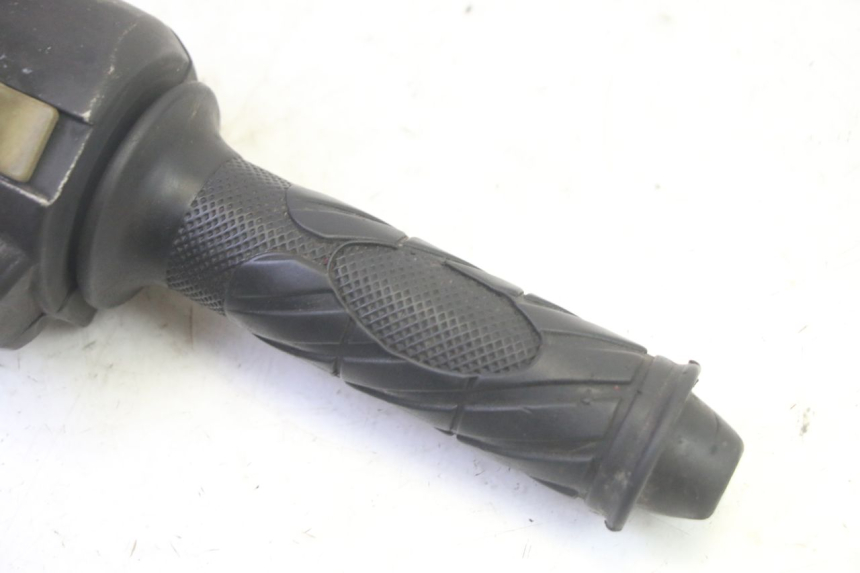 photo de PRZEŁĄCZNIK PRAWY RIDE RACE 2T 50 (2012 - 2017) - Zoom stanu zużycia