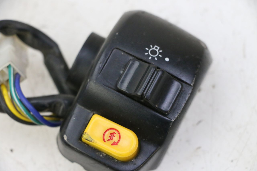 photo de PRZEŁĄCZNIK PRAWY PGO RODOSHOW 2T 50 (2003 - 2007) - Szczegół części