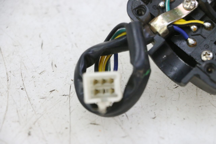 photo de PRZEŁĄCZNIK PRAWY PGO RODOSHOW 2T 50 (2003 - 2007) - Zbliżenie techniczne