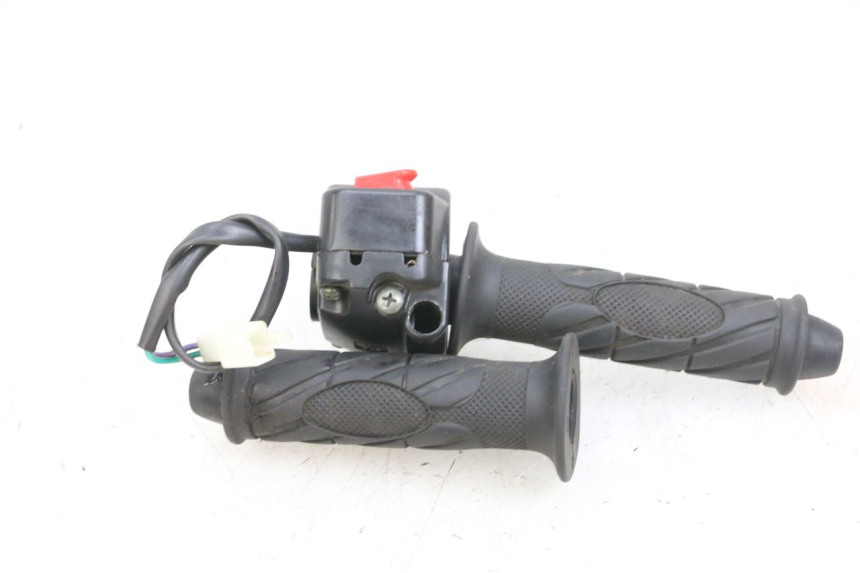 photo de PRZEŁĄCZNIK PRAWY TNT MOTOR ROMA 10' 4T 50 (2019 - 2022) - Inny kąt widzenia