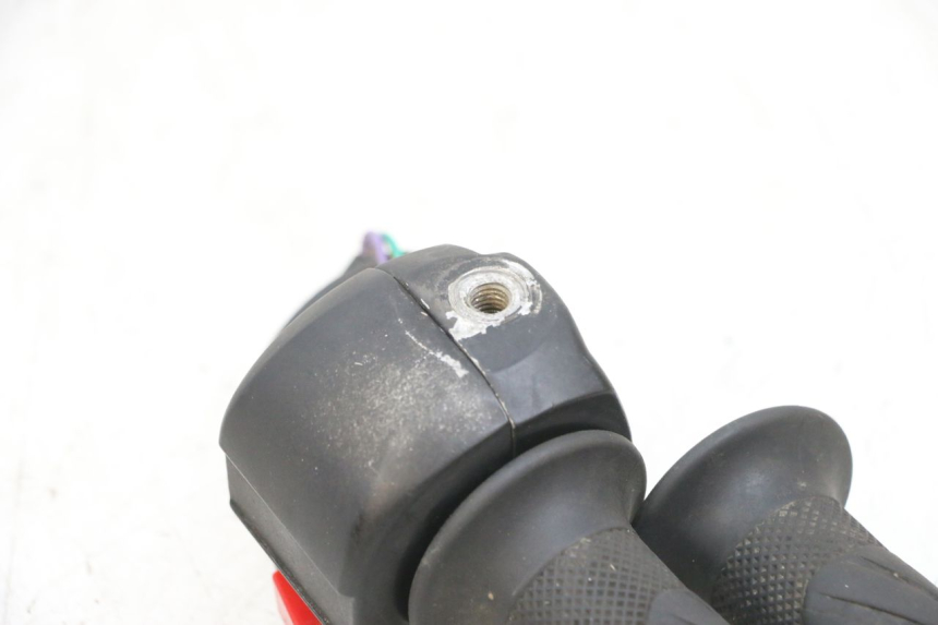 photo de PRZEŁĄCZNIK PRAWY TNT MOTOR ROMA 10' 4T 50 (2019 - 2022) - Stan powierzchni