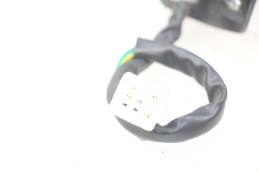 photo de PRZEŁĄCZNIK PRAWY JM MOTORS SANTANA 50 (2014 - 2023) - Zoom stanu zużycia