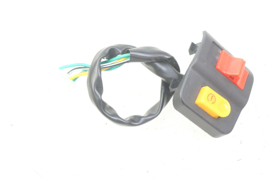 photo de PRZEŁĄCZNIK PRAWY JM MOTORS SANTANA 50 (2014 - 2023) - Zbliżenie techniczne