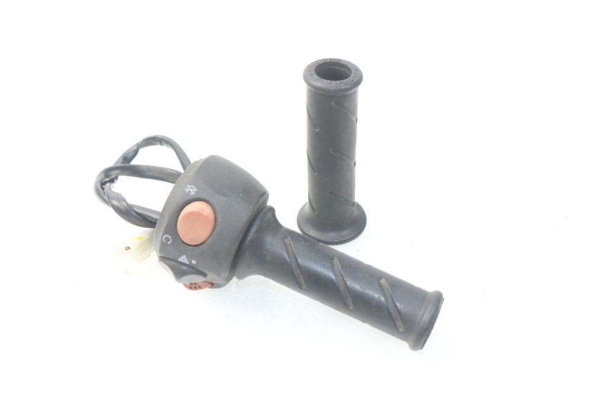 photo de PRZEŁĄCZNIK PRAWY PEUGEOT SATELIS 300 (2012 - 2015) - Widok główny