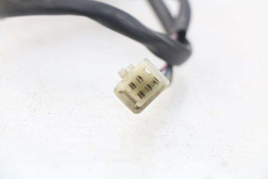 photo de PRZEŁĄCZNIK PRAWY PEUGEOT SATELIS 125 (2006 - 2009) - Zoom stanu zużycia