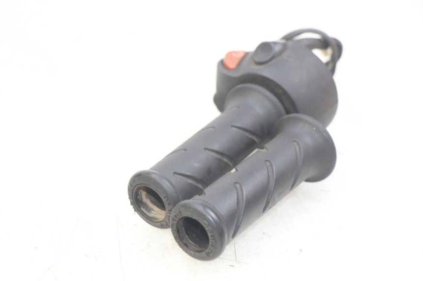 photo de PRZEŁĄCZNIK PRAWY PEUGEOT SATELIS 125 (2010 - 2012) - Widok ogólny