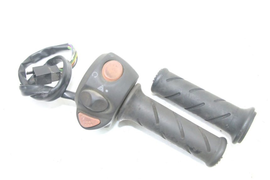 photo de PRZEŁĄCZNIK PRAWY PEUGEOT SATELIS 125 (2013 - 2018) - Widok główny