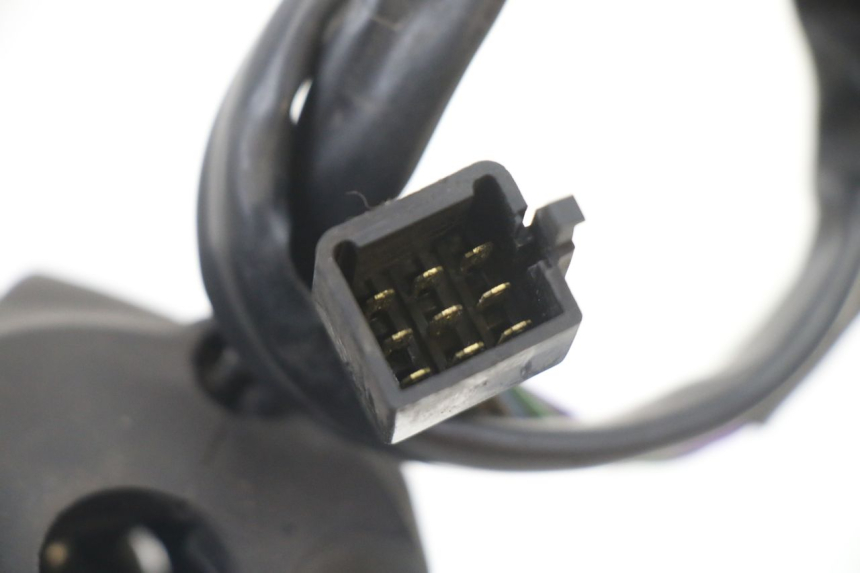 photo de PRZEŁĄCZNIK PRAWY PEUGEOT SATELIS 125 (2013 - 2018) - Punkty mocowania