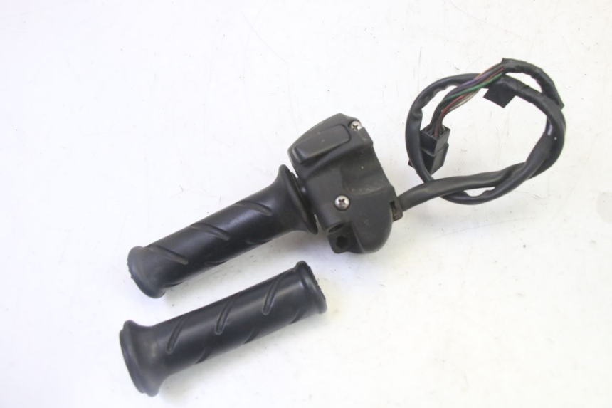 photo de PRZEŁĄCZNIK PRAWY PEUGEOT SATELIS 125 (2013 - 2018) - Widok ogólny