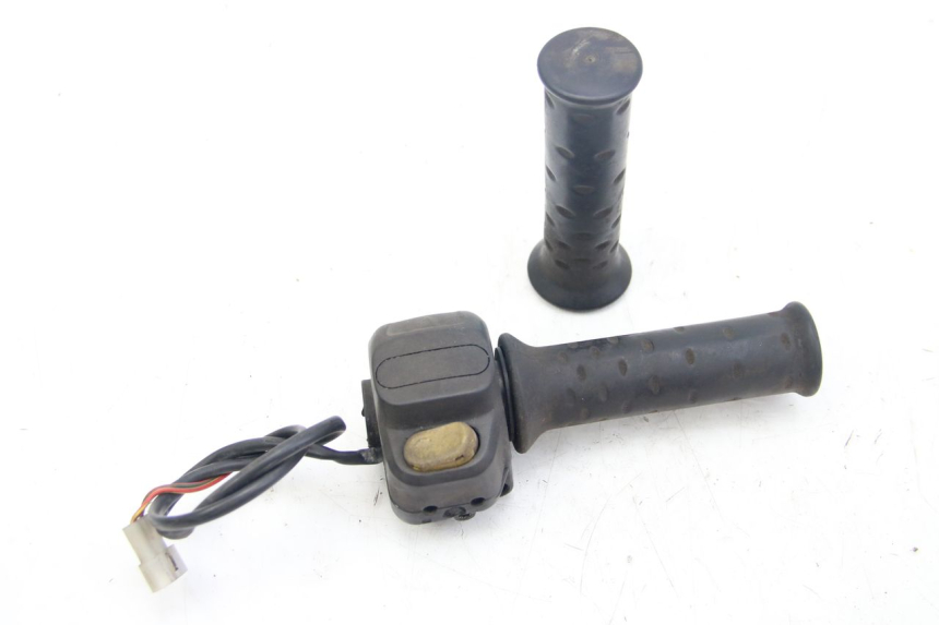 photo de PRZEŁĄCZNIK PRAWY APRILIA SCARABEO 4T 50 (2009 - 2017) - Widok główny